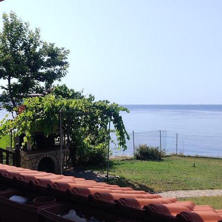 Sea Esta Holiday Home Nea Skioni Exterior photo